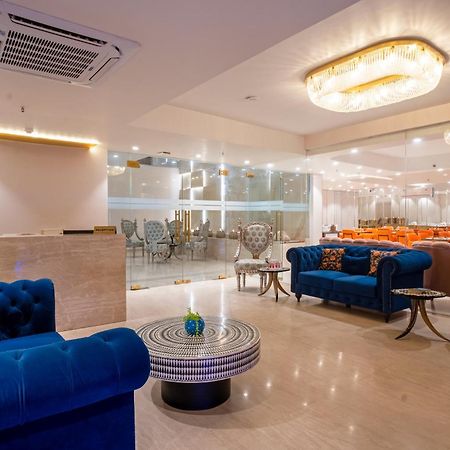 Hotel Ginger Palace Delhi Airport نيودلهي المظهر الخارجي الصورة