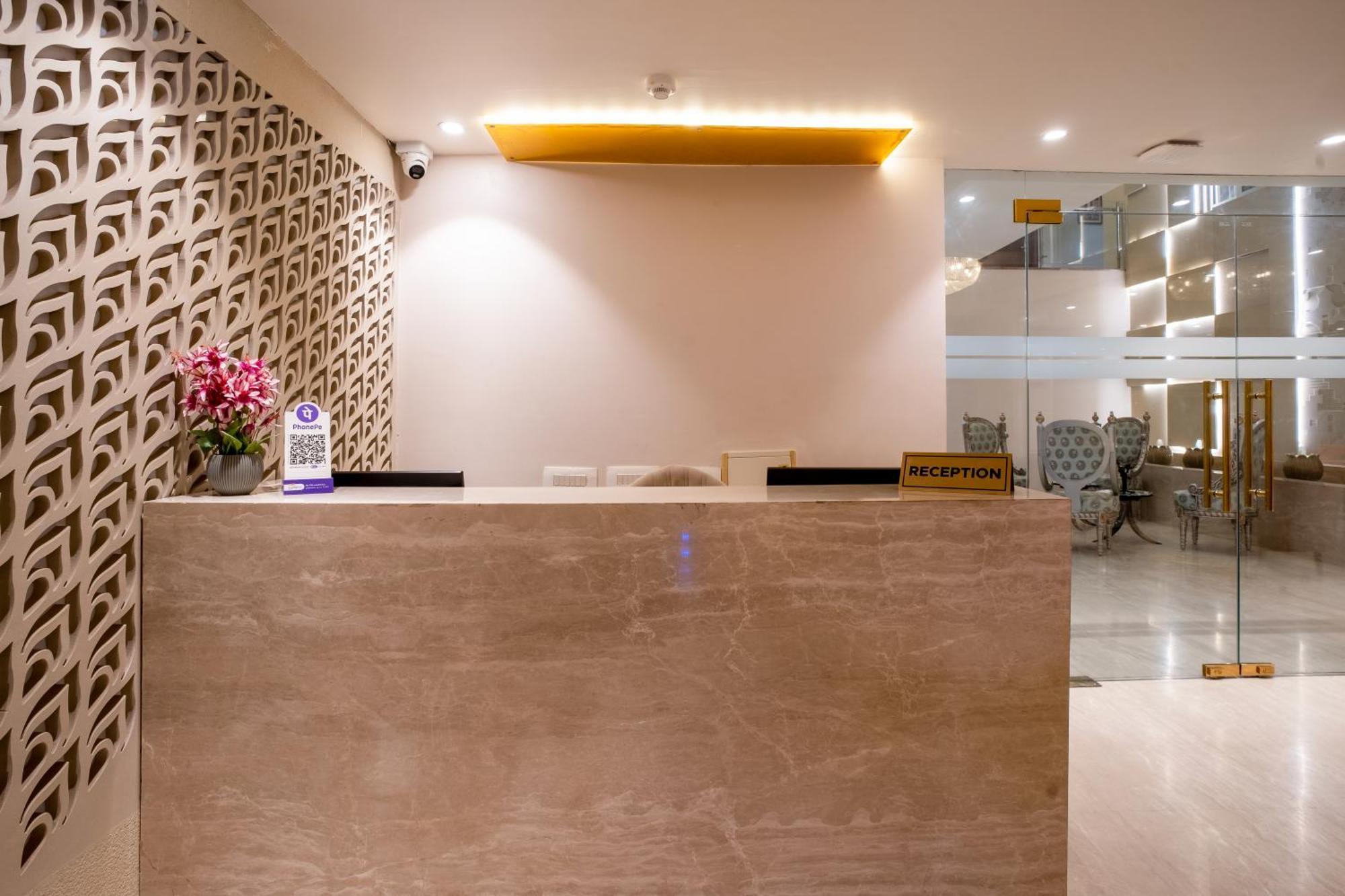 Hotel Ginger Palace Delhi Airport نيودلهي المظهر الخارجي الصورة