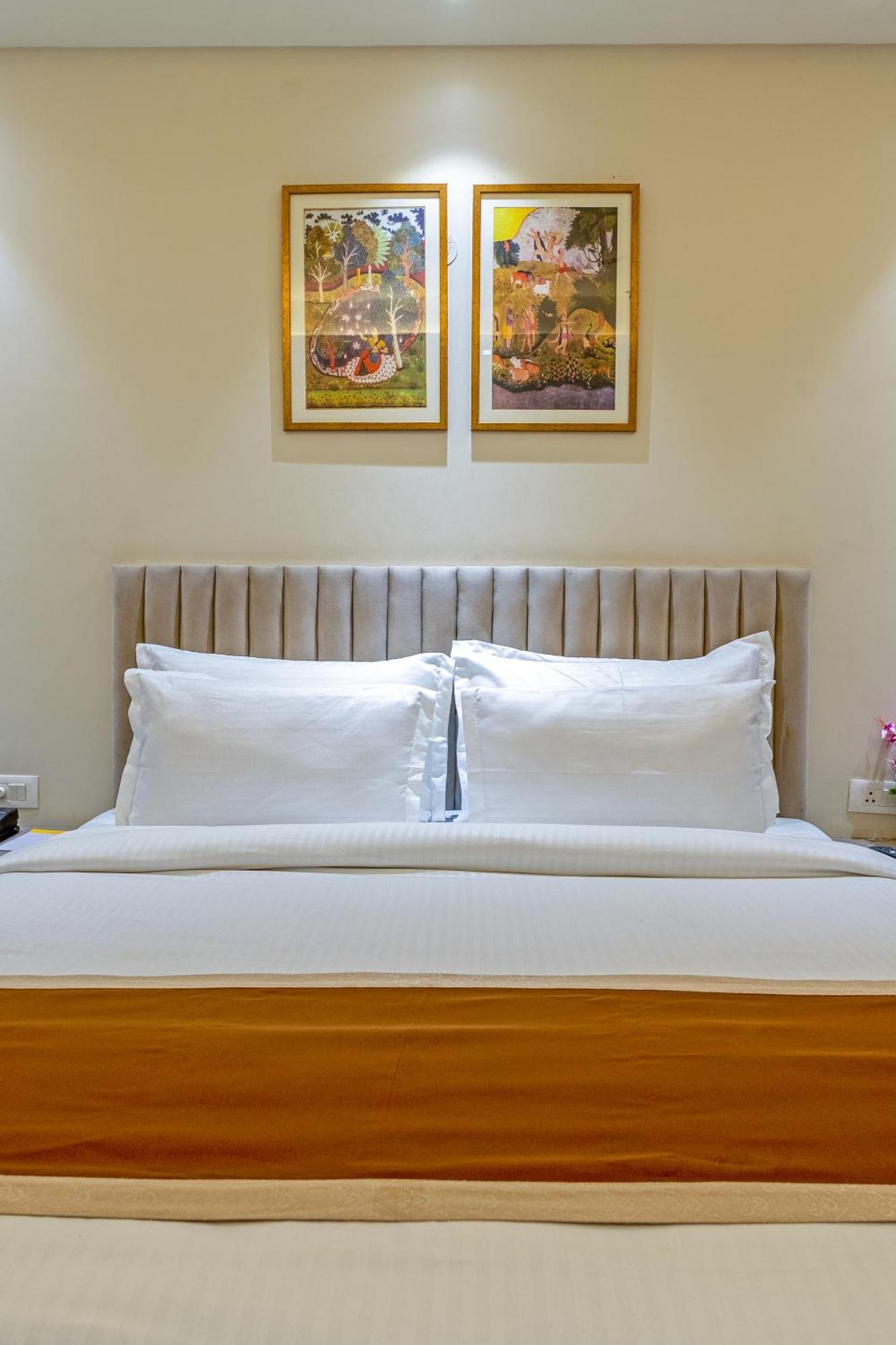 Hotel Ginger Palace Delhi Airport نيودلهي المظهر الخارجي الصورة